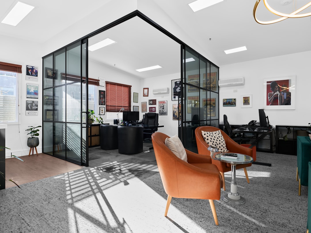 Plan de travail sur mesure : petit espace optimisé
